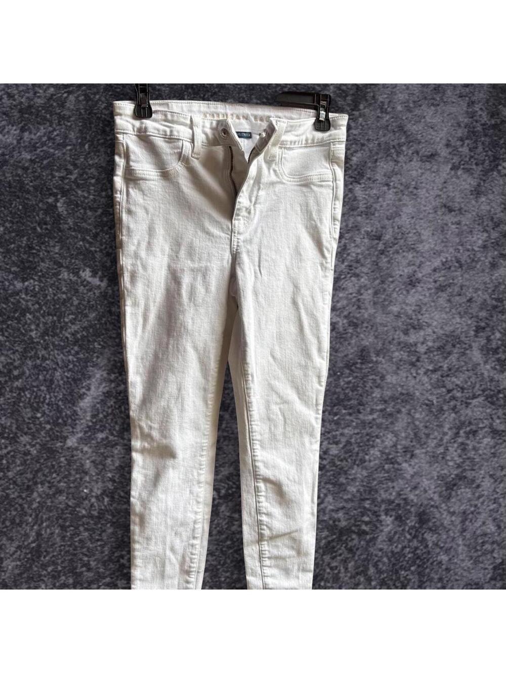 American Eagle white jeans 🤍👖